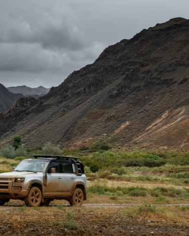 2020-Land-Rover-Defender-Off-Road-in-Kazakhstan-4