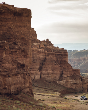 2020-Land-Rover-Defender-Off-Road-in-Kazakhstan-40