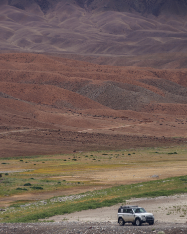 2020-Land-Rover-Defender-Off-Road-in-Kazakhstan-7