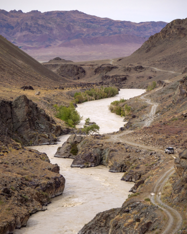 2020-Land-Rover-Defender-Off-Road-in-Kazakhstan-9