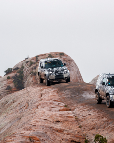 2020-Land-Rover-Defender-Tested-to-Extremes-22
