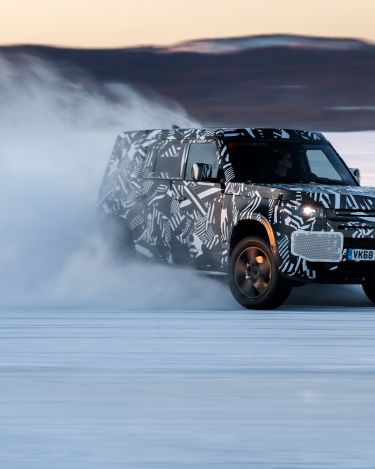 2020-Land-Rover-Defender-Tested-to-Extremes-36