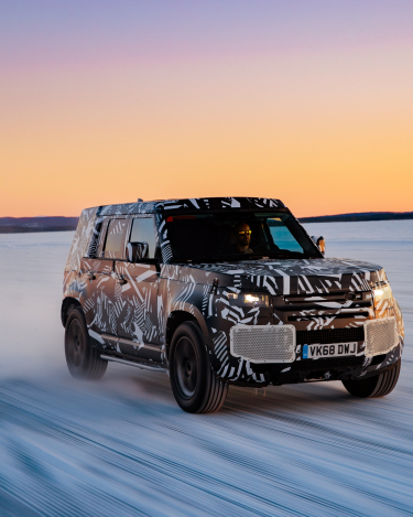 2020-Land-Rover-Defender-Tested-to-Extremes-38