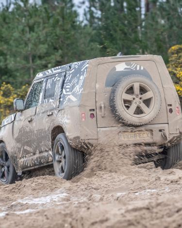 2020-Land-Rover-Defender-Tested-to-Extremes-39