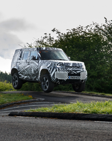 2020-Land-Rover-Defender-Tested-to-Extremes-43