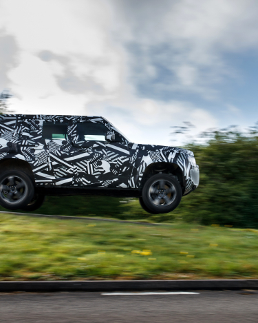 2020-Land-Rover-Defender-Tested-to-Extremes-44