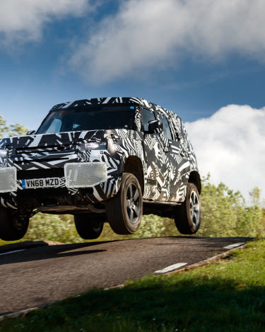 2020-Land-Rover-Defender-Tested-to-Extremes-45