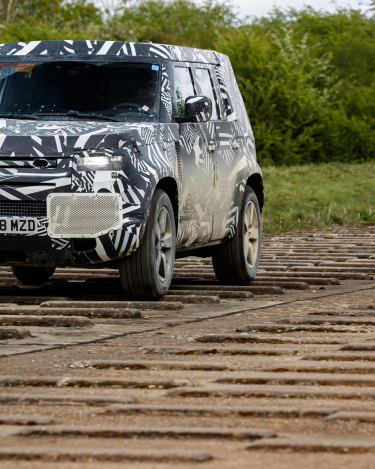 2020-Land-Rover-Defender-Tested-to-Extremes-47