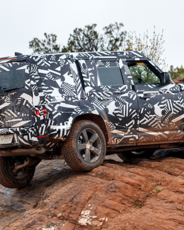 2020-Land-Rover-Defender-Tested-to-Extremes-49