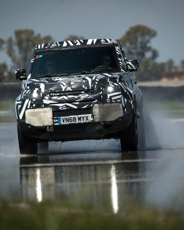 2020-Land-Rover-Defender-Tested-to-Extremes-7