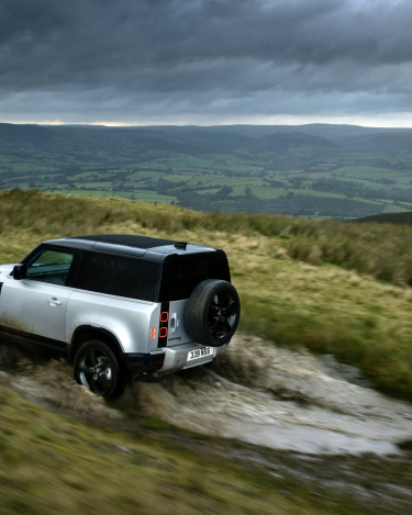 2021-Land-Rover-Defender-12