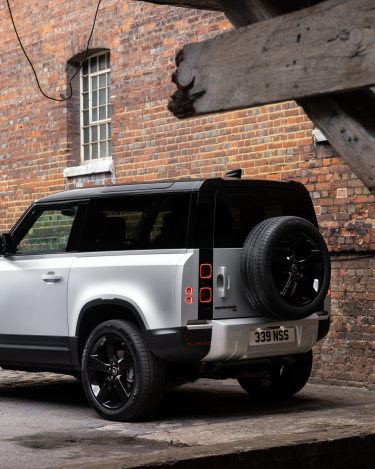 2021-Land-Rover-Defender-27