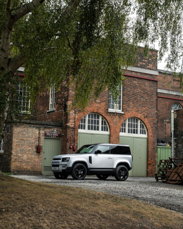 2021-Land-Rover-Defender-32