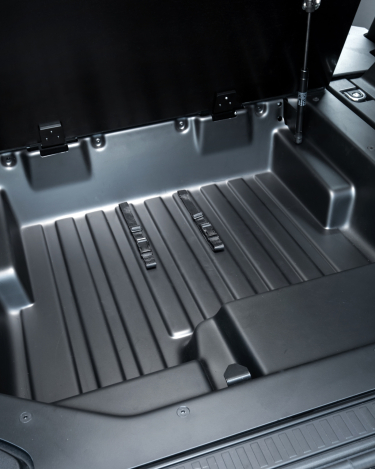 2021-Land-Rover-Defender-Hard-Top-Interiors-6