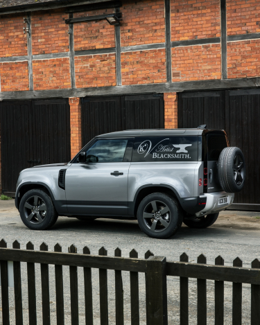 2021-Land-Rover-Defender-Hard-Top-10