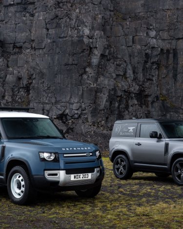 2021-Land-Rover-Defender-Hard-Top-7