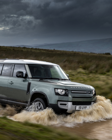 2021-Land-Rover-Defender-PHEV-13