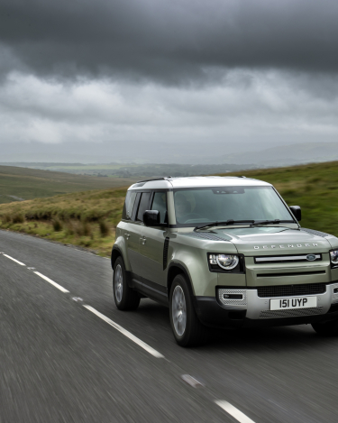 2021-Land-Rover-Defender-PHEV-20