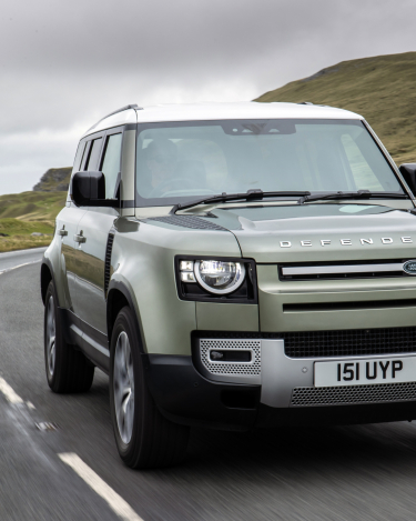 2021-Land-Rover-Defender-PHEV-24