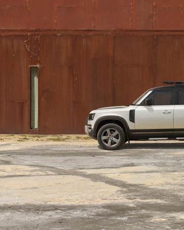 2021-Land-Rover-Defender-PHEV-5