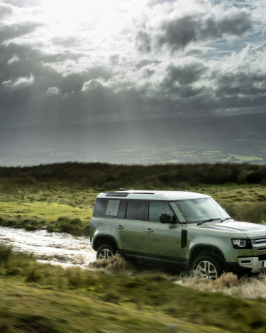 2021-Land-Rover-Defender-PHEV-9