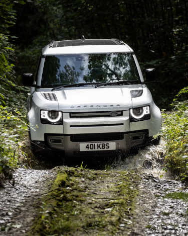 2021-Land-Rover-Defender-X-9
