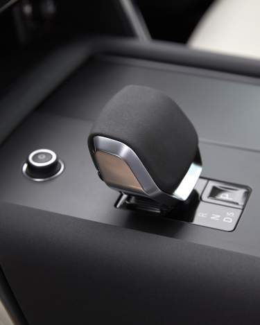 2021-Land-Rover-Discovery-Interiors-10
