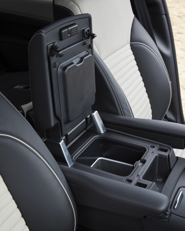 2021-Land-Rover-Discovery-Interiors-8