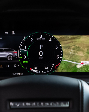 2021-Range-Rover-Velar-Interiors-15
