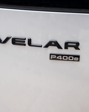 2021-Range-Rover-Velar-Interiors-2