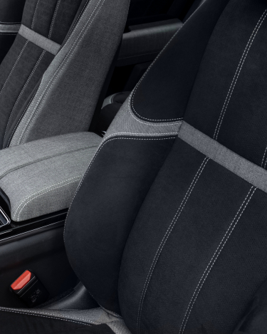 2021-Range-Rover-Velar-Interiors-27