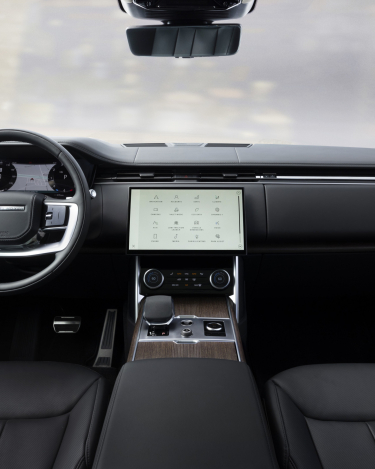 RR_22MY_02_AB_P400_LWB_INTERIOR_070422