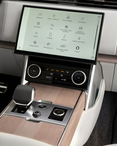 RR_22MY_07_FE_P530_SWB_INTERIOR_070422