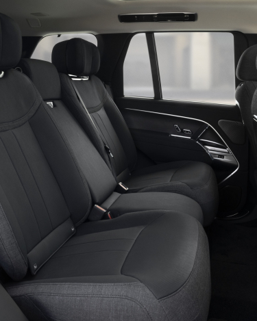 RR_22MY_09_HSE_D350_SWB_INTERIOR_070422