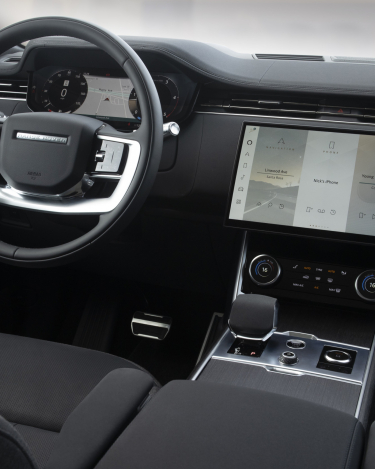 RR_22MY_13_HSE_D350_SWB_INTERIOR_070422