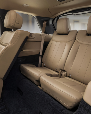 RR_22MY_18_SE_P400_LWB_INTERIOR_070422