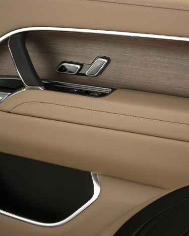 RR_22MY_22_SE_P400_LWB_INTERIOR_070422