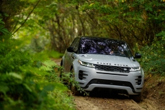 2020-Range-Rover-Evoque-Off-road-1
