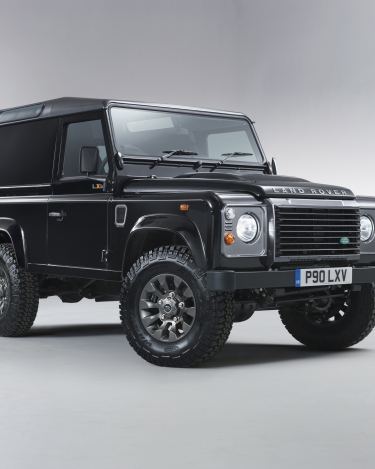 LR_LXV_Defender_SE_01