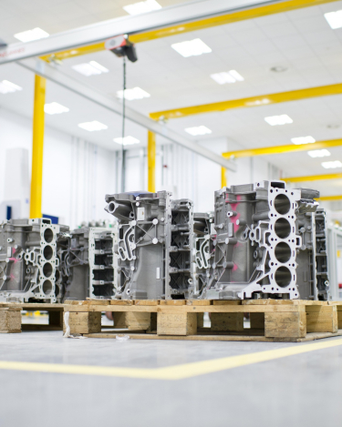 Jaguar-Land-Rover-Engine-Manufacturing-Center-11