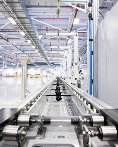 Jaguar-Land-Rover-Engine-Manufacturing-Center-16