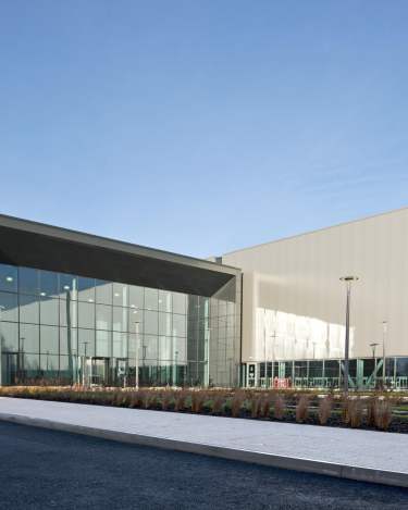 Jaguar-Land-Rover-Engine-Manufacturing-Center-2
