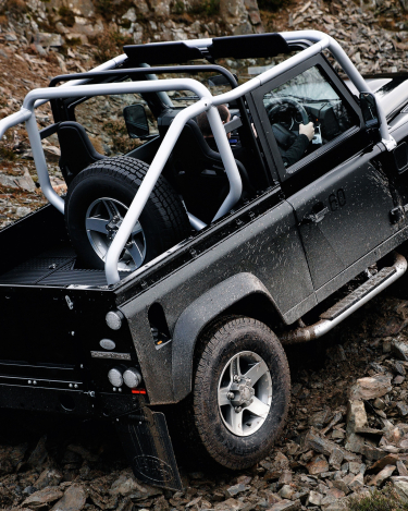 lr_defender_svx_08_hr_2c4c