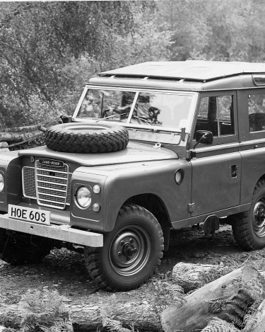 Land-Rover-Defender-Through-the-years-112