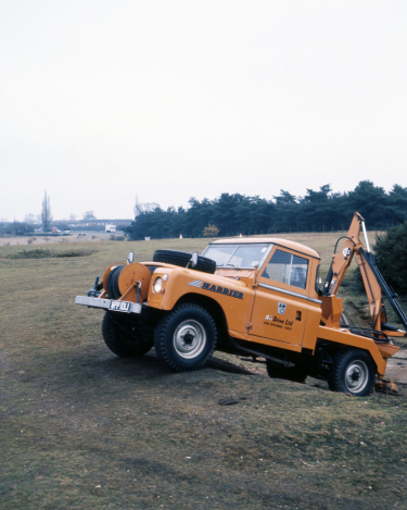 Land-Rover-Defender-Through-the-years-123