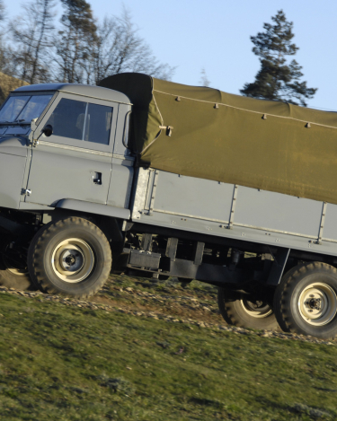 Land-Rover-Defender-Through-the-years-18