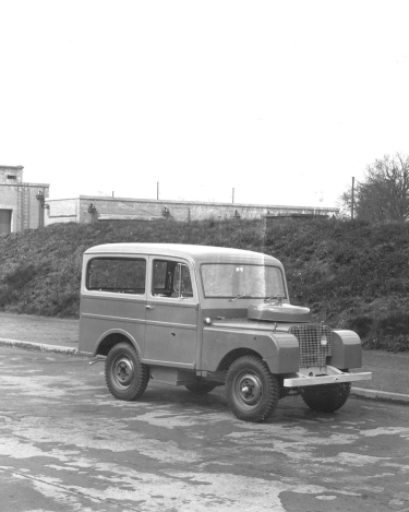 Land-Rover-Defender-Through-the-years-96