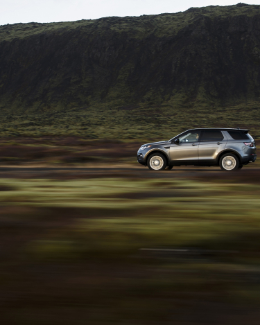 Land-Rover-Discovery-Sport-in-Iceland-Corris-Grey-3