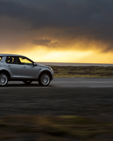 Land-Rover-Discovery-Sport-in-Iceland-Indus-Silver-15