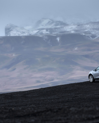 Land-Rover-Discovery-Sport-in-Iceland-Indus-Silver-2